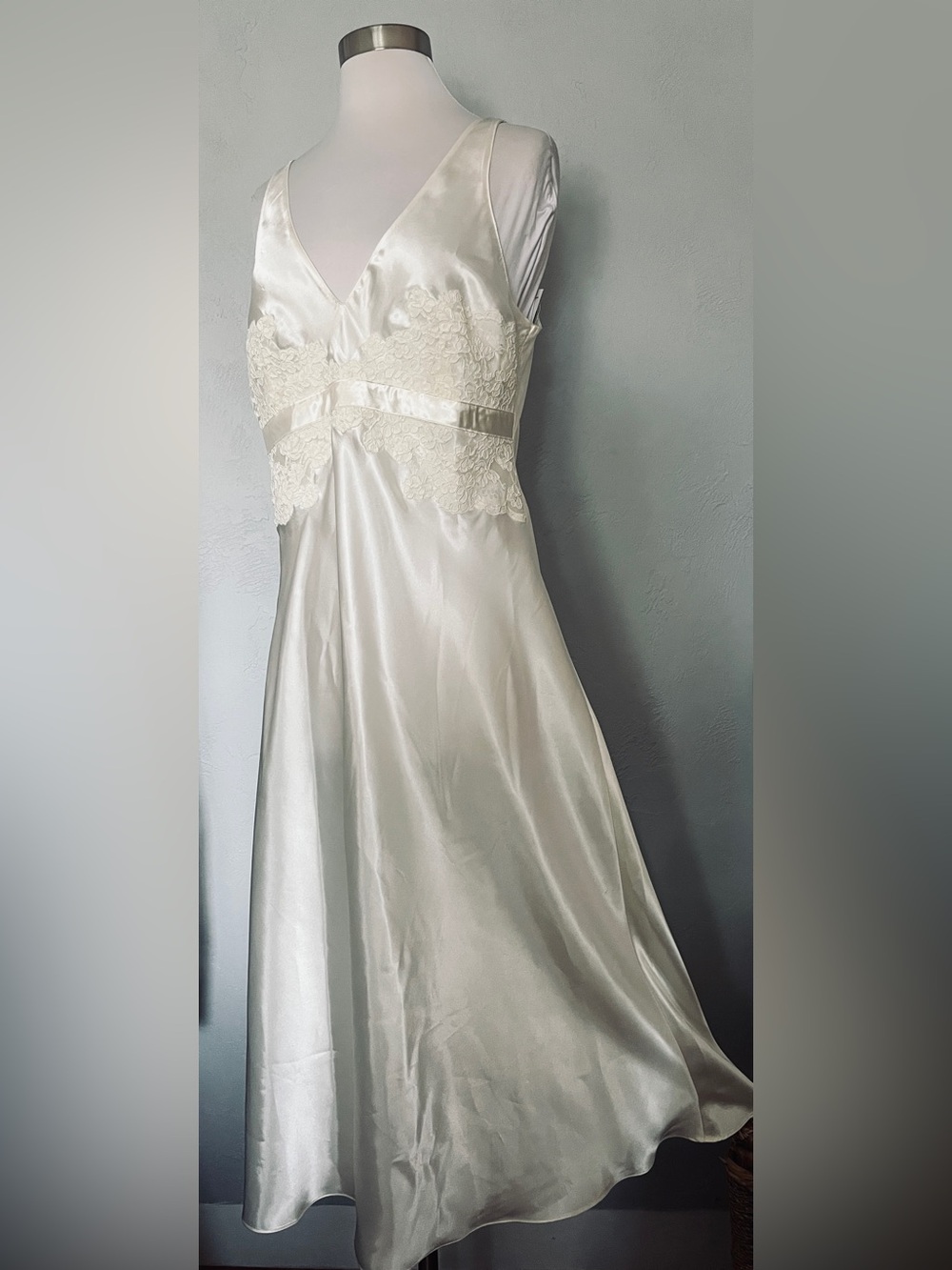 NWT Jones New York Intimates Bridal Slip Dress Nightgown Ivory Lingerie Sz L - Picture 4 of 9
